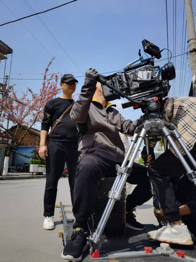 崂山区广告片拍摄：快消品牌爆款之选，网感内容适配社媒传播！
